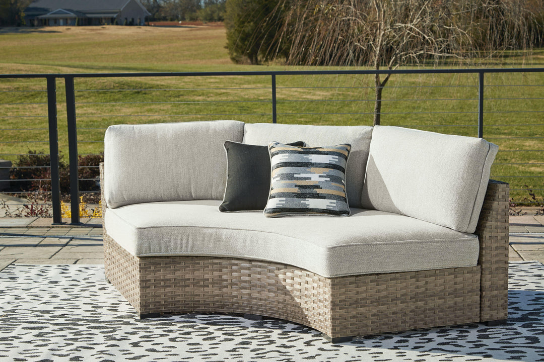 Cambridge - Curved Loveseat With Cushion